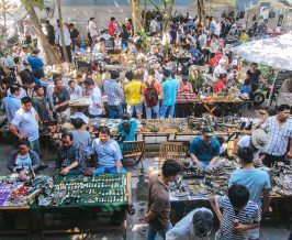 Chợ đồ cổ tại quán cafe Cao Minh là Top 5 địa chỉ mua bán đồ cổ, sưu tầm cổ vật uy tín nhất TP.HCM